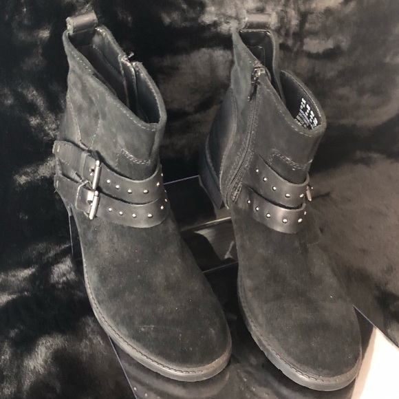 clarks swansea grove